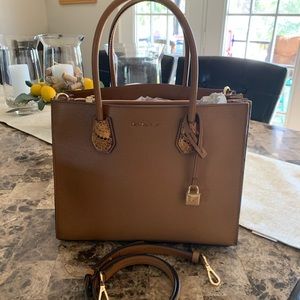 Michael Kors Mercer bag acorn snake print